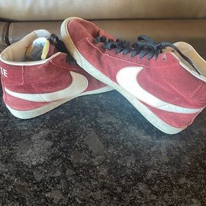 Nike suede blazer high tops, mens size 9!